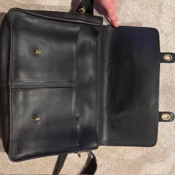 Large Black Vintage Leather Coach Briefcase Made in the US with Gold Closures - Picture 4 of 12